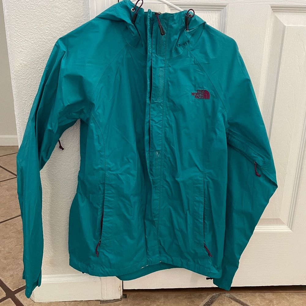 Women’s North Face rain coat